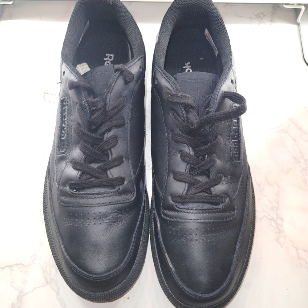 Great stylish black Reebok Tennis